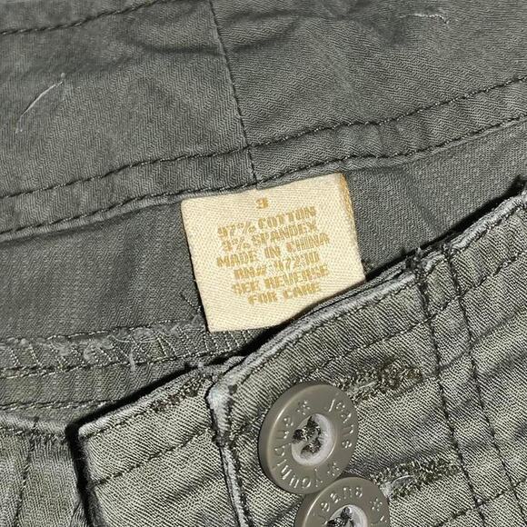 Green cargo shorts with adjustable - Picture 4 of 8